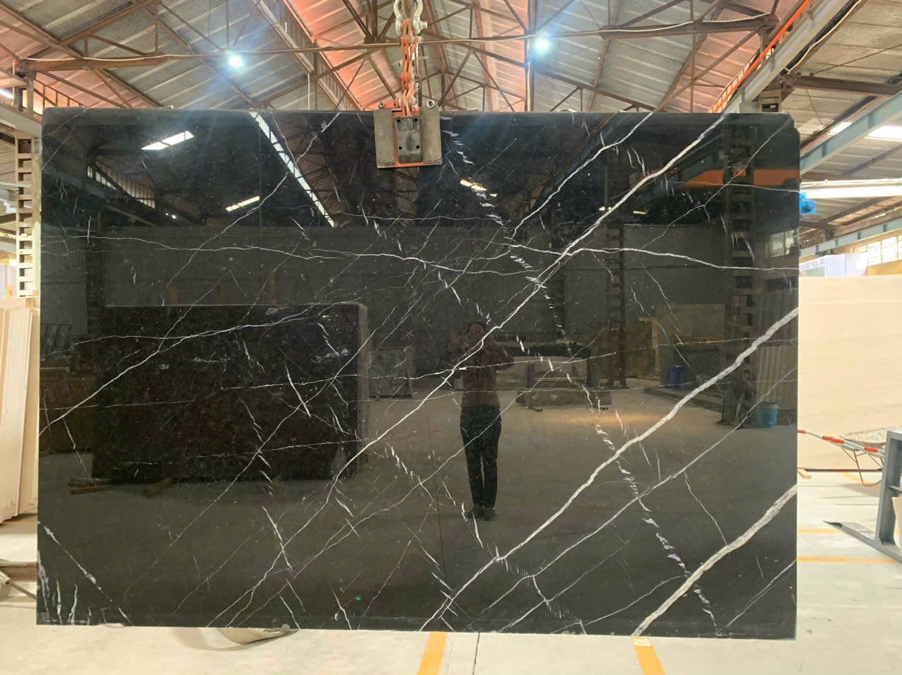 Marquina 4